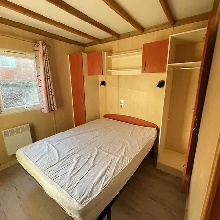 Campingplatz 6-8 Personnes Climatise 3*