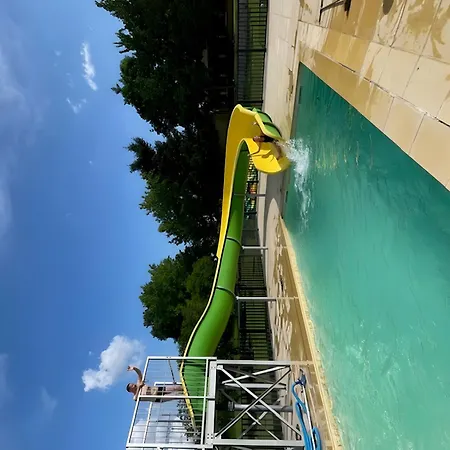 6-8 Personnes Climatisé