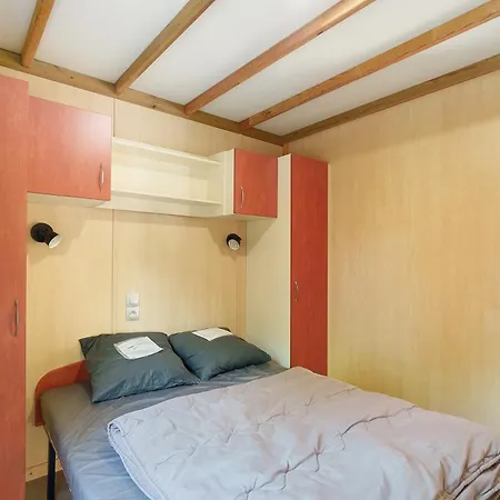6-8 Personnes Climatise